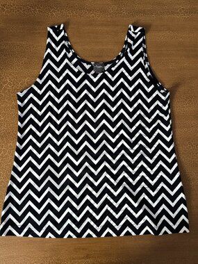 Chico's Travelers Zig Zag Tank Top - Size 2 (XLarge)